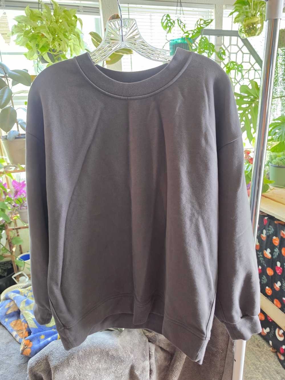 Lululemon Black Crewneck Sweatshirt Size 6 NWOT Tried On Only Oversized